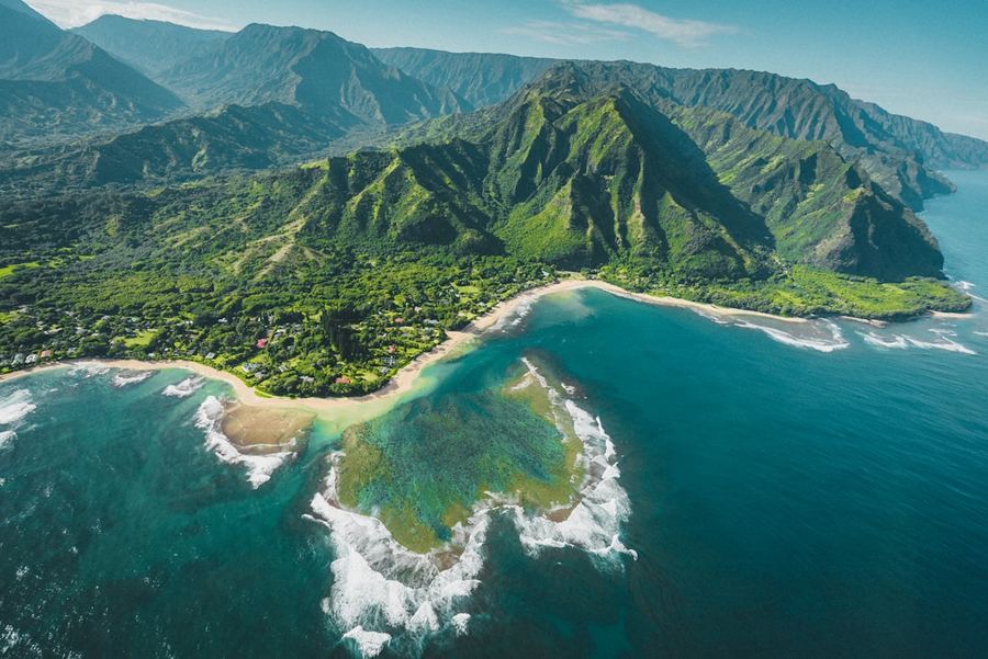 The Oahu coastline
