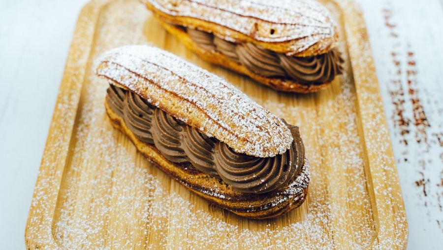Chocolate cream puffs